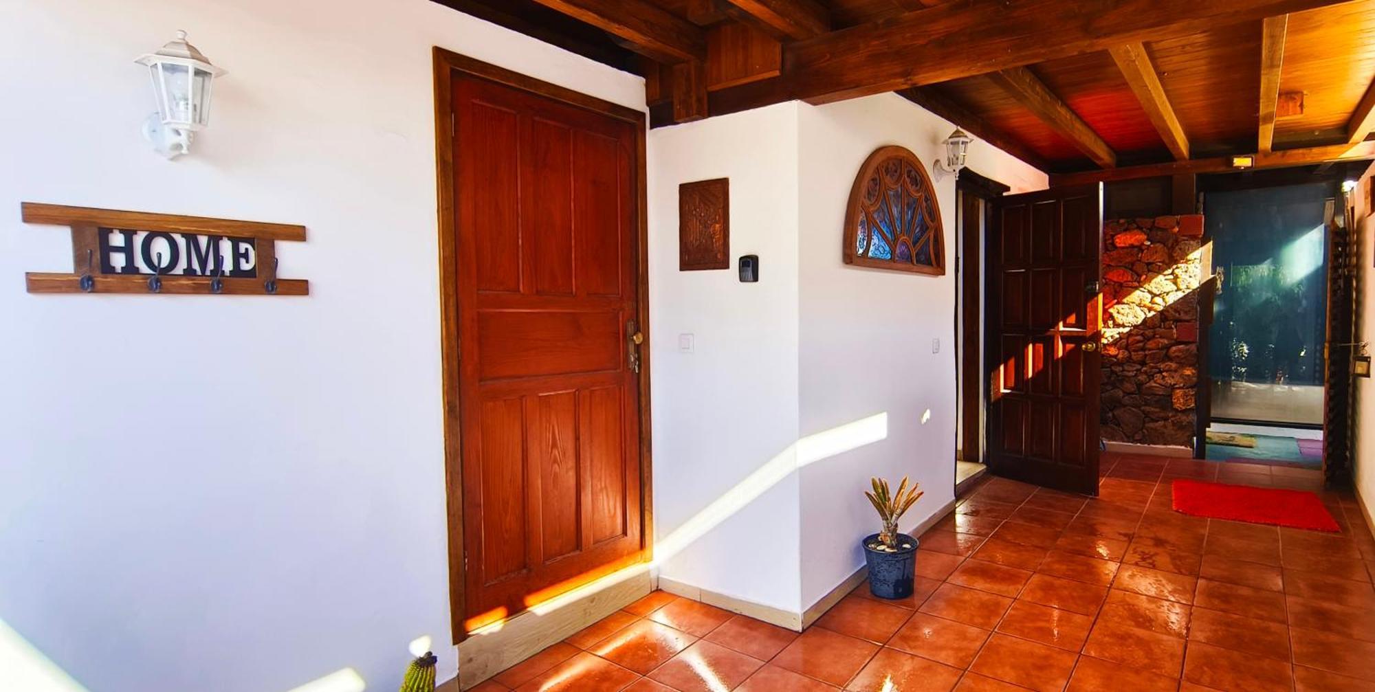 Lucia - Sol De Adu Apartment